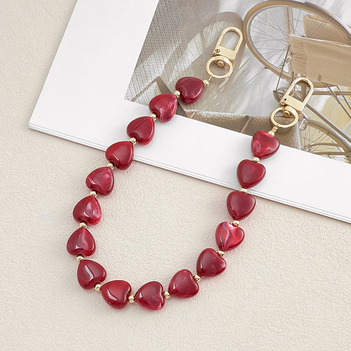 Fashionable Mist Acrylic Peach Phone Lanyard Valentine's Day Gift Heart-Shaped Handmade Bead Protection Phone Chain