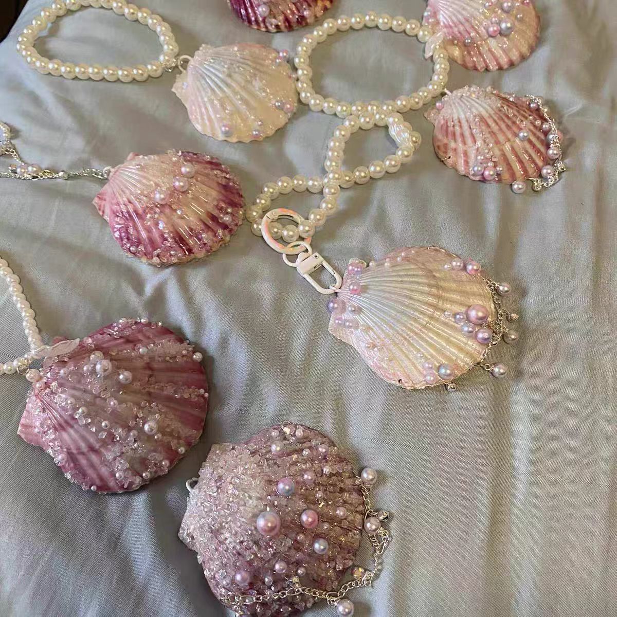 High-end and stylish mermaid shell bow, faux pearl ocean series, graded bag pendants, girly design buckles