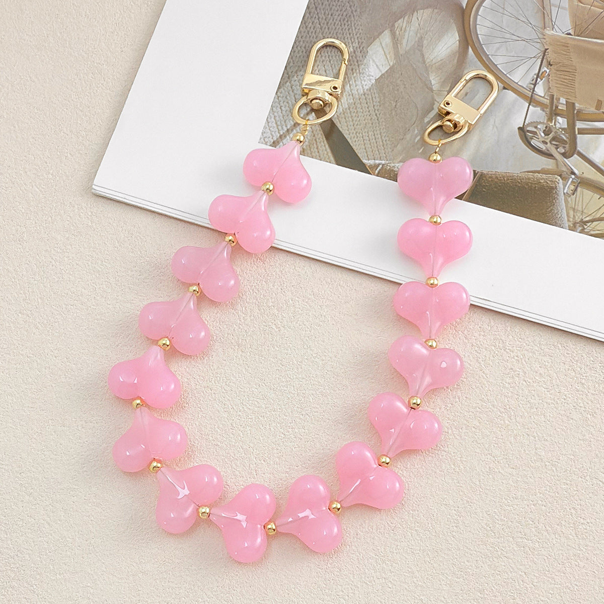 Fashionable Mist Acrylic Peach Phone Lanyard Valentine's Day Gift Heart-Shaped Handmade Bead Protection Phone Chain