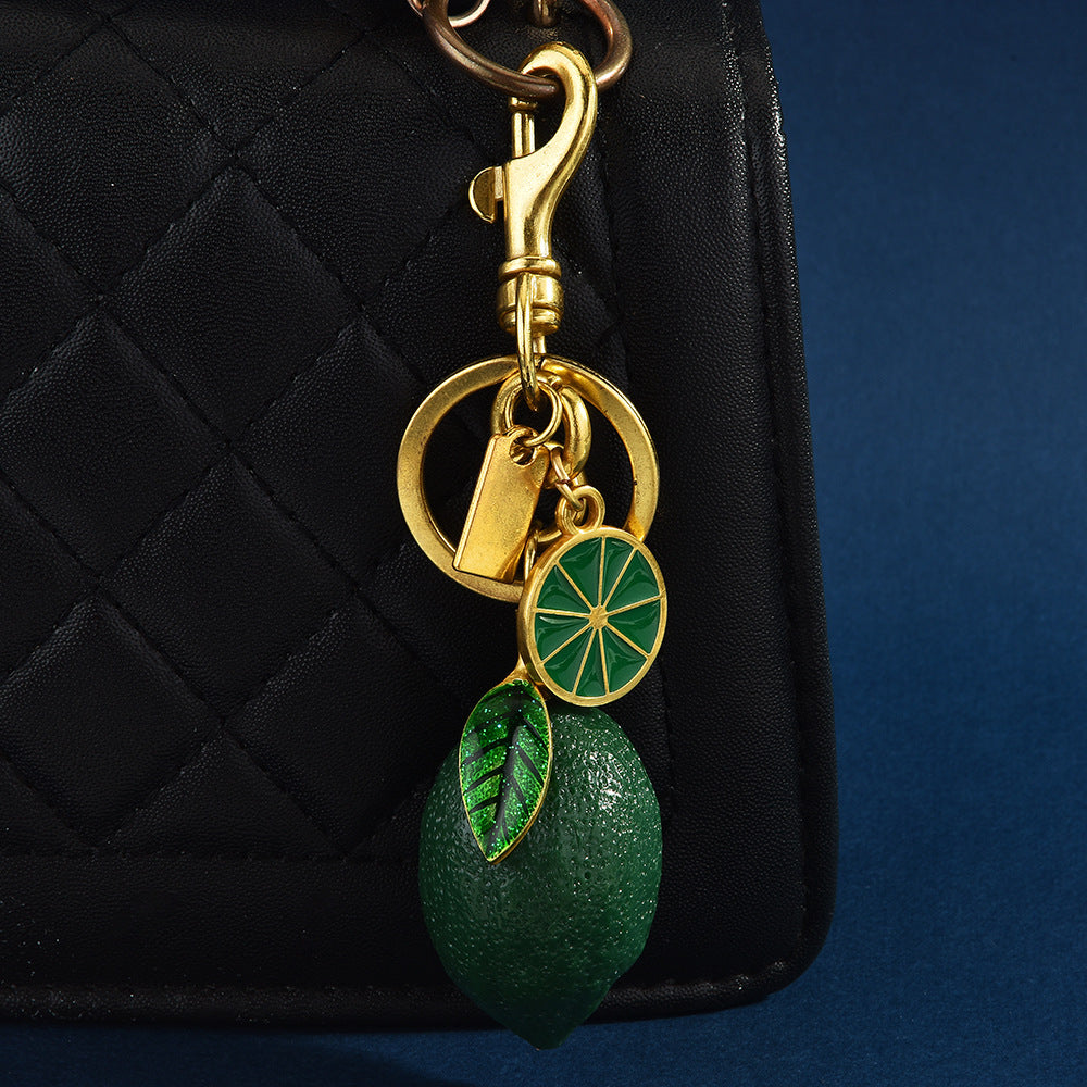 Cross-border new creative resin simulation fruit lemon car keychain bag pendant couple keychain gift