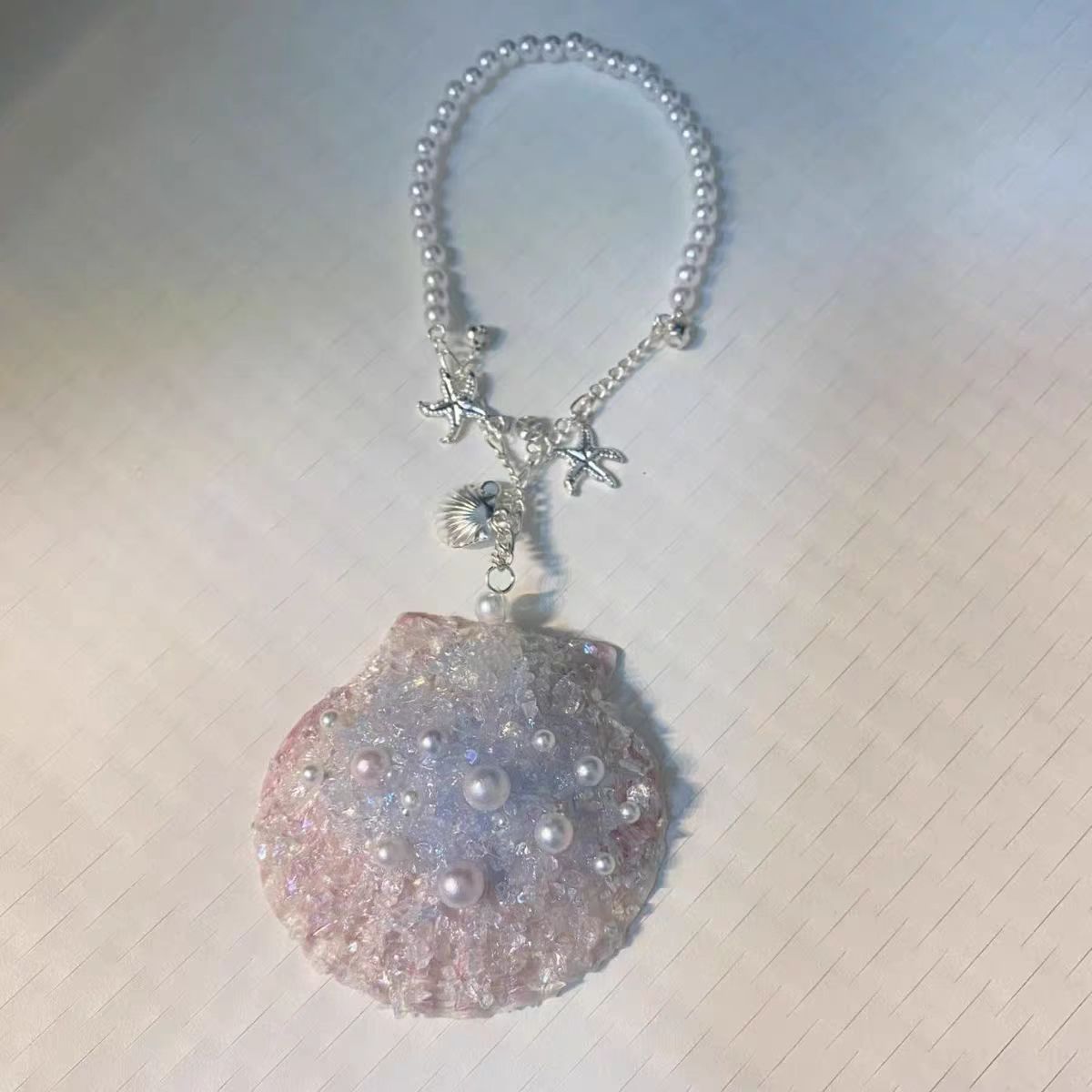 High-end and stylish mermaid shell bow, faux pearl ocean series, graded bag pendants, girly design buckles