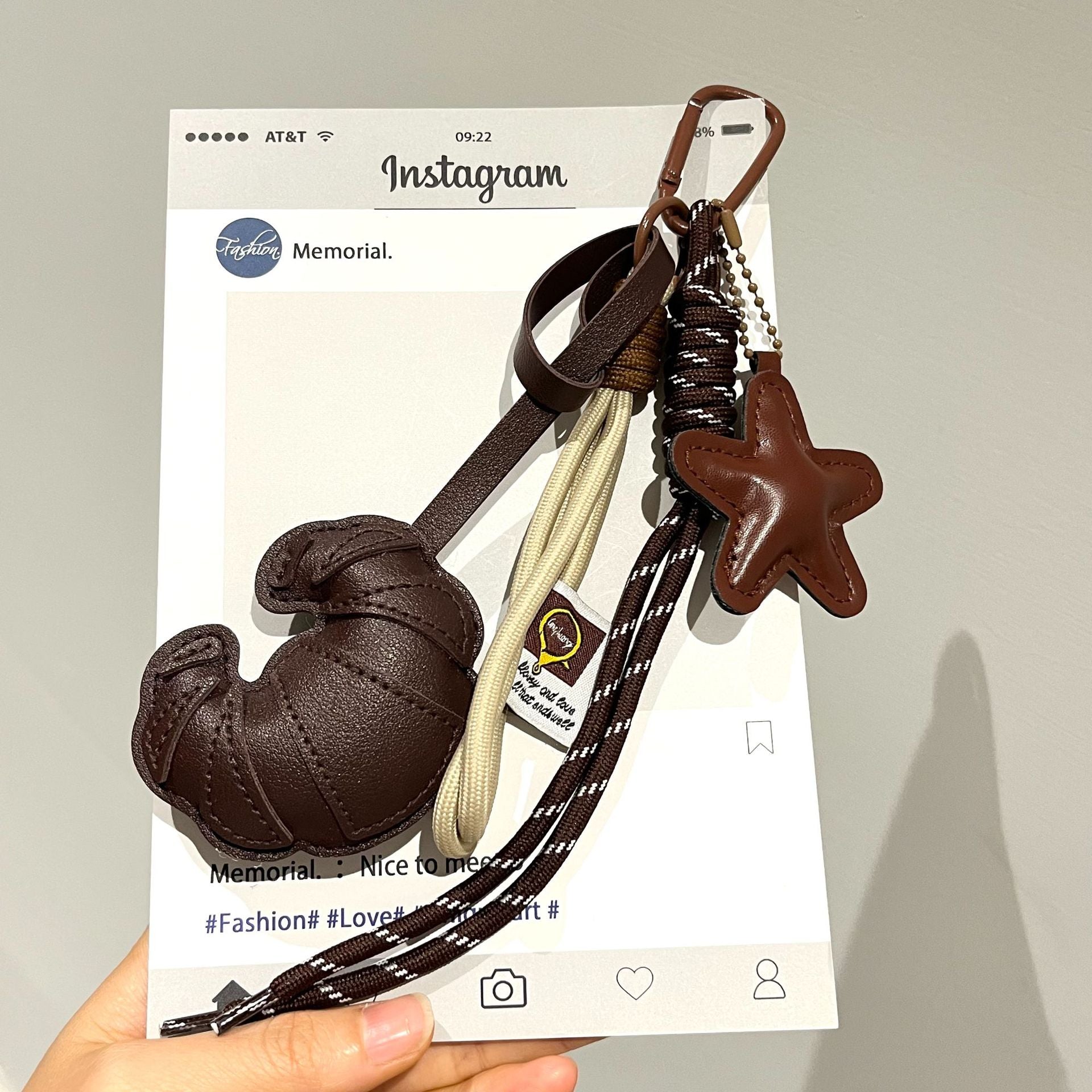 Cross-border spring/summer new leather croissant woven keychains, multi-color coffee cup carabiner bag pendant wholesale