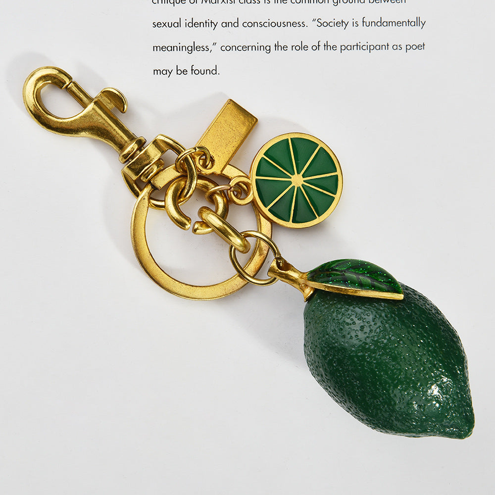 Cross-border new creative resin simulation fruit lemon car keychain bag pendant couple keychain gift