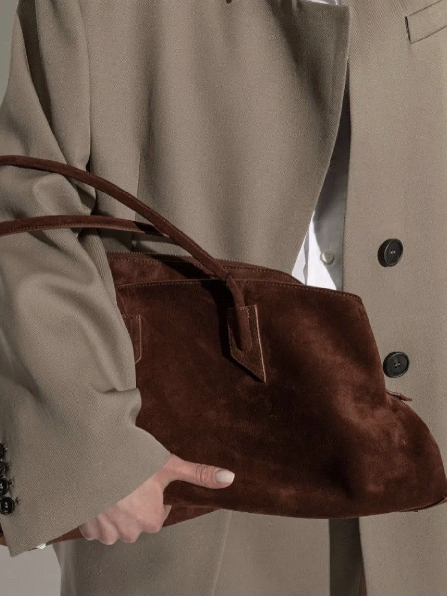[Full leather inside and outside] the A* top layer cowhide La Passeggiata irregular one-shoulder handbag for women
