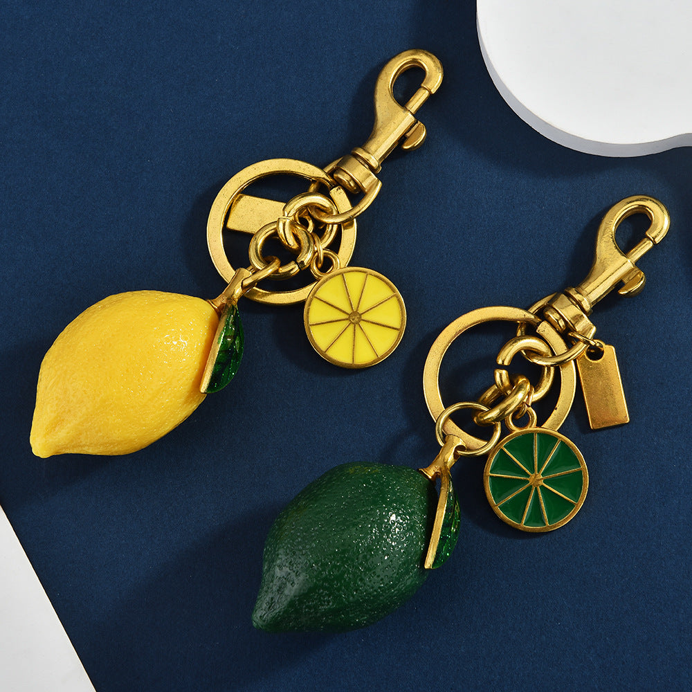 Cross-border new creative resin simulation fruit lemon car keychain bag pendant couple keychain gift