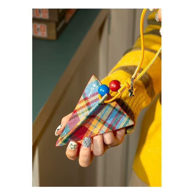 Car hanger INS niche keychain textured Korean accessory creative pendant original bag cute schoolbag hanger