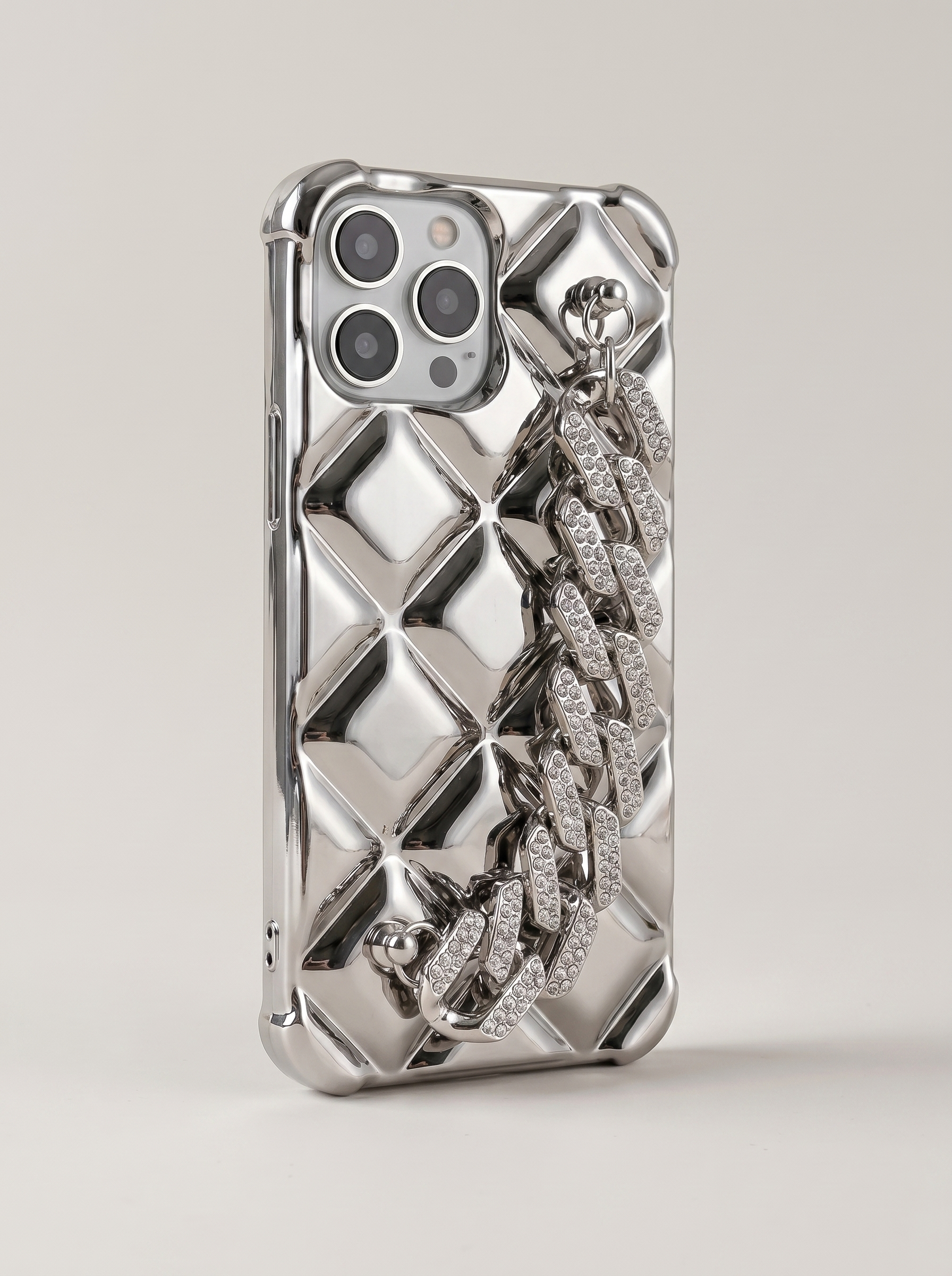 Applicable to Apple iPhone17pro mobile phone case luxury glitter diamond bracelet 14 small fragrance 16 high-end xsmax tide 15