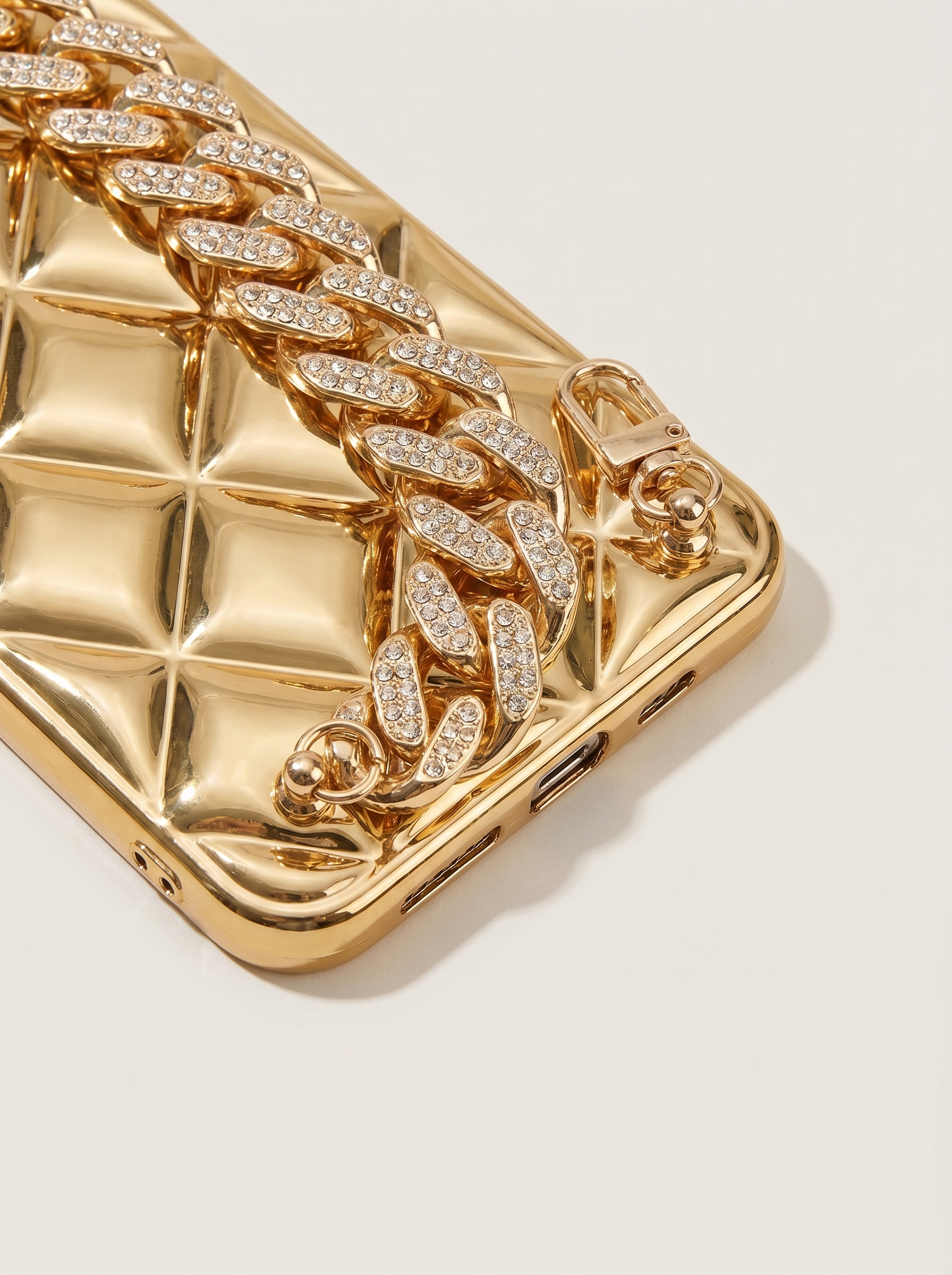 Applicable to Apple iPhone17pro mobile phone case luxury glitter diamond bracelet 14 small fragrance 16 high-end xsmax tide 15