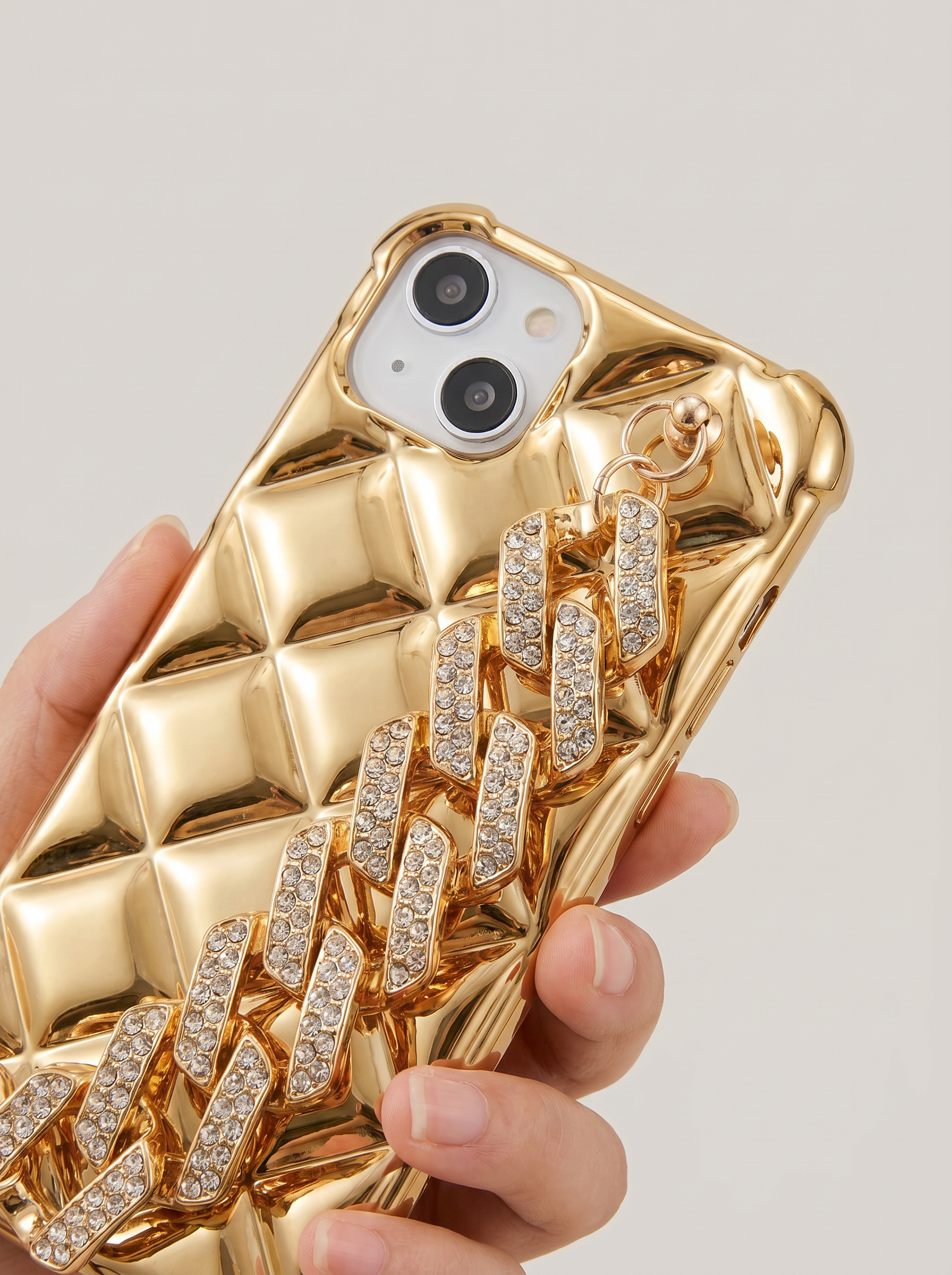 Applicable to Apple iPhone17pro mobile phone case luxury glitter diamond bracelet 14 small fragrance 16 high-end xsmax tide 15