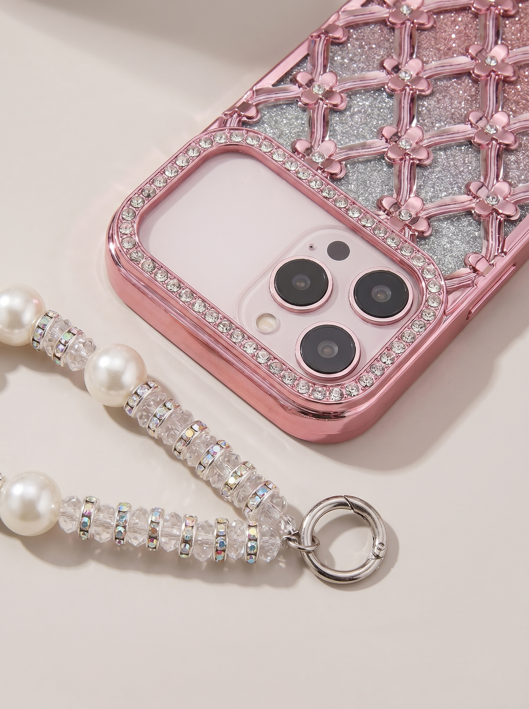 2026 New Apple iPhone 17 Pro Max Pearl Clip Diamond Bracelet Lanyard Phone Case for Women Suitable for Apple
