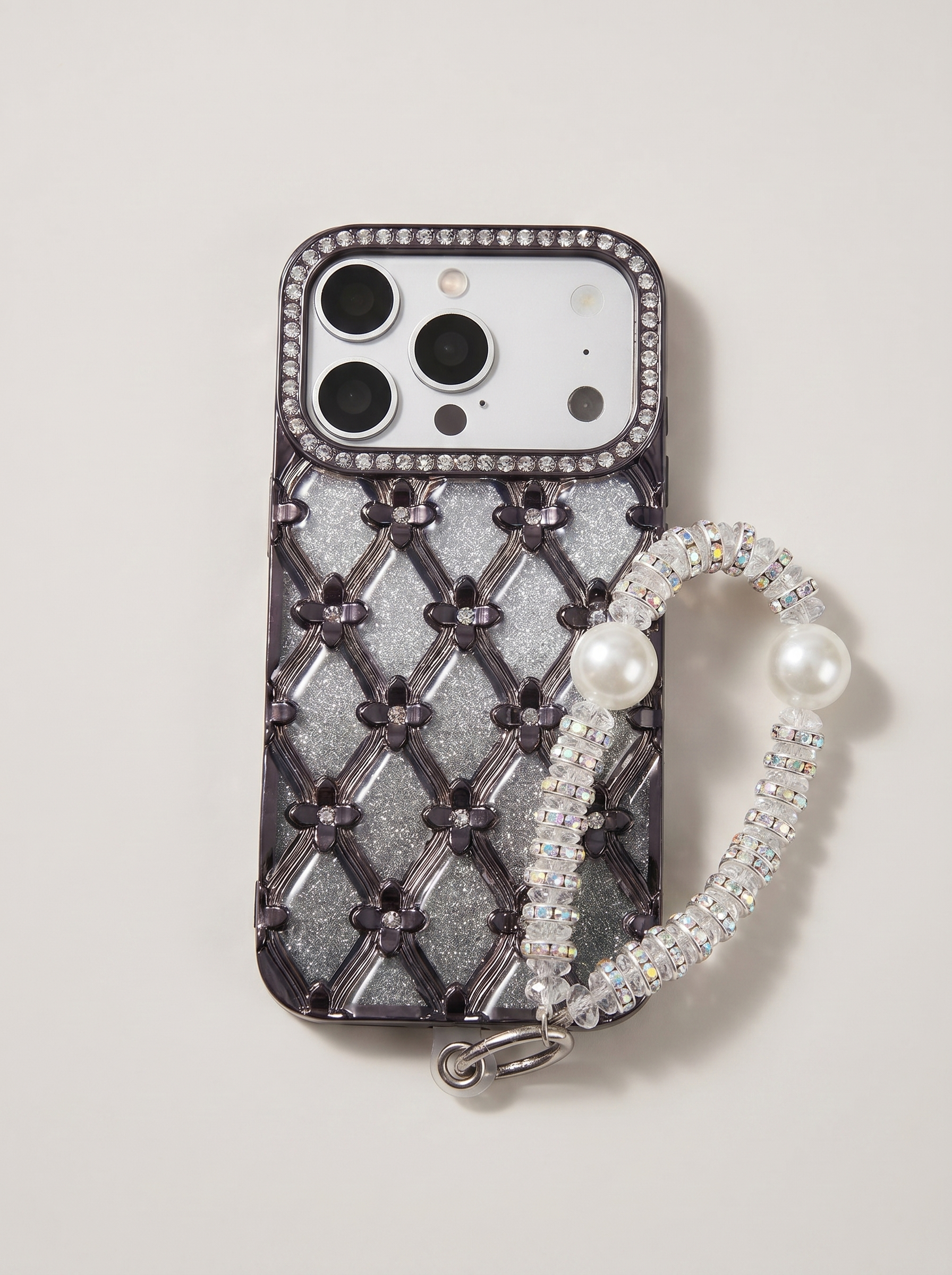 2026 New Apple iPhone 17 Pro Max Pearl Clip Diamond Bracelet Lanyard Phone Case for Women Suitable for Apple