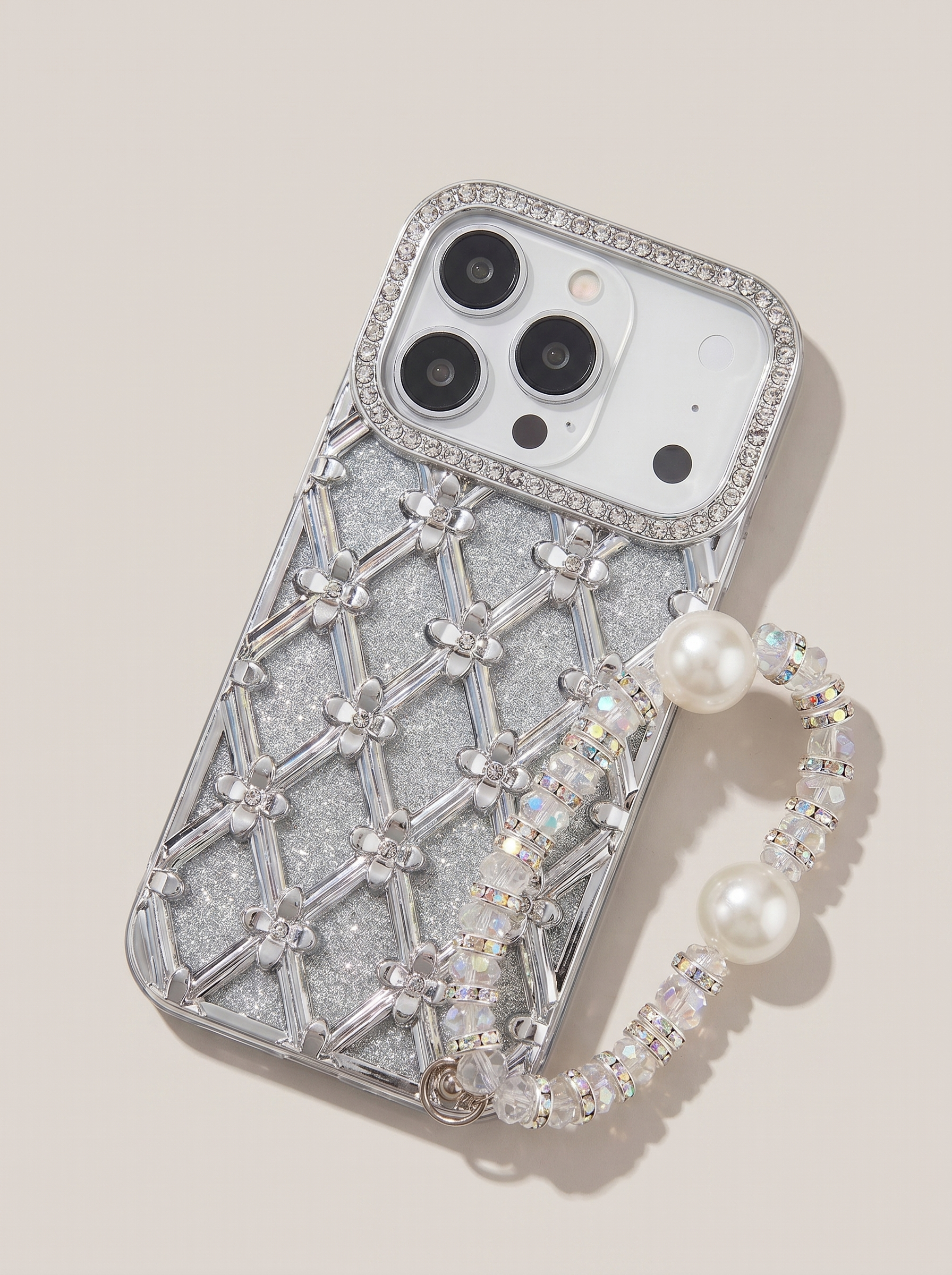 2026 New Apple iPhone 17 Pro Max Pearl Clip Diamond Bracelet Lanyard Phone Case for Women Suitable for Apple
